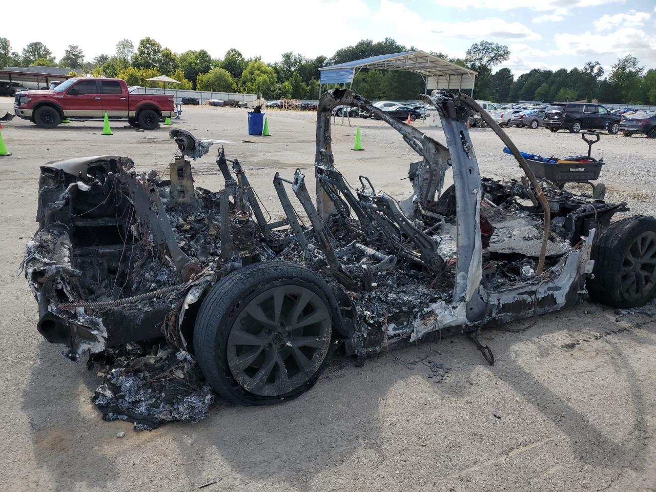 2023 TESLA MODEL X  VIN:7SAXCBE5XPF420630