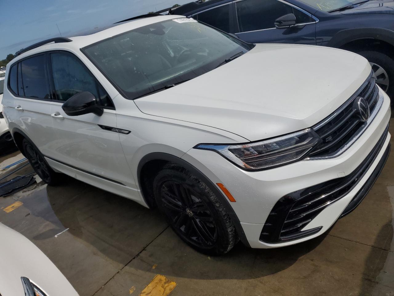 2022 VOLKSWAGEN TIGUAN SE R-LINE BLACK VIN:3VVCB7AX7NM147336