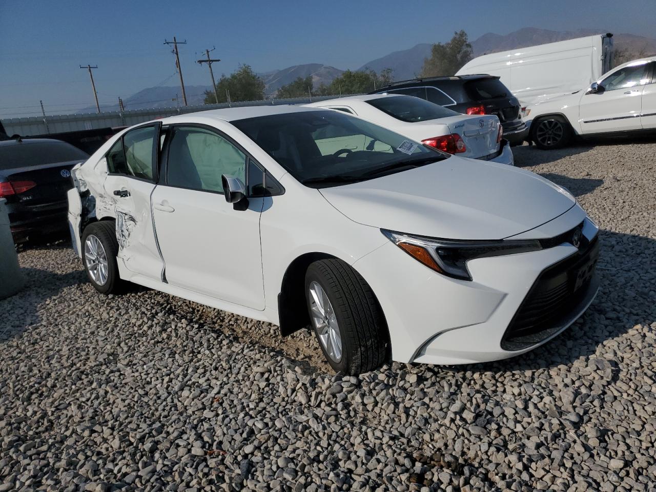 2024 TOYOTA COROLLA LE VIN:JTDBCMFE5R3051676