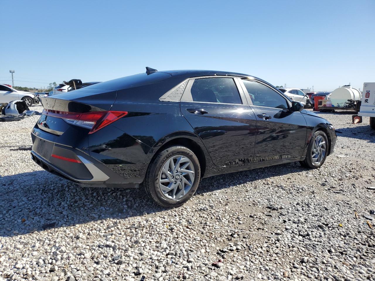 2024 HYUNDAI ELANTRA SEL VIN:KMHLM4DG2RU787017