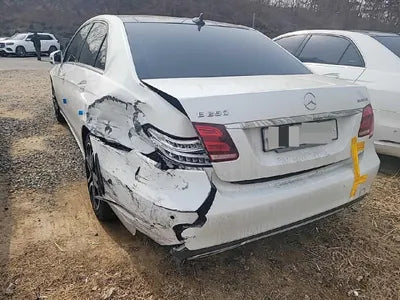 2015 Mercedes-Benz E 250 WDDHF9HB4GB273085 VIN:WDDHF9HB4GB273085