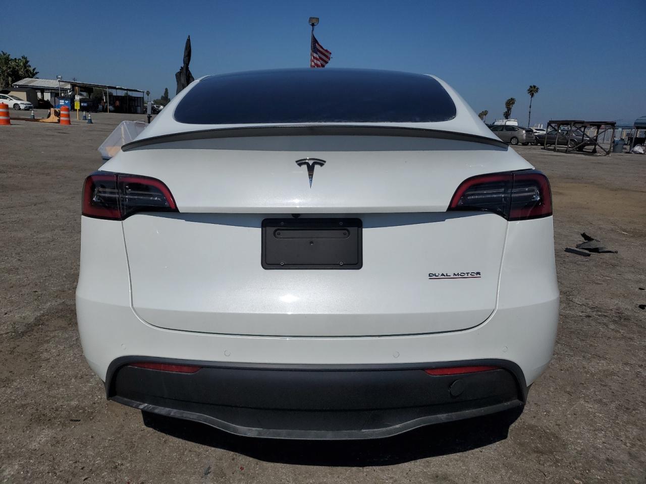 2022 TESLA MODEL Y  VIN:7SAYGDEF0NF441819