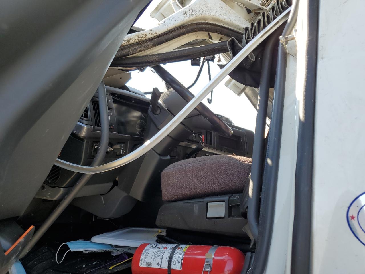 2024 VOLVO VNR  VIN:4V4WC9DHXRN627623