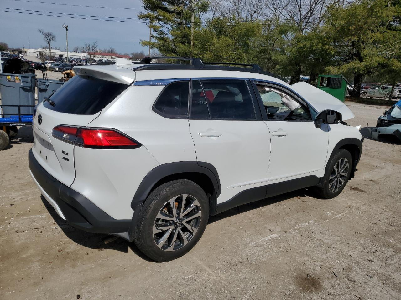 2022 TOYOTA COROLLA CROSS XLE VIN:7MUDAABG0NV002923