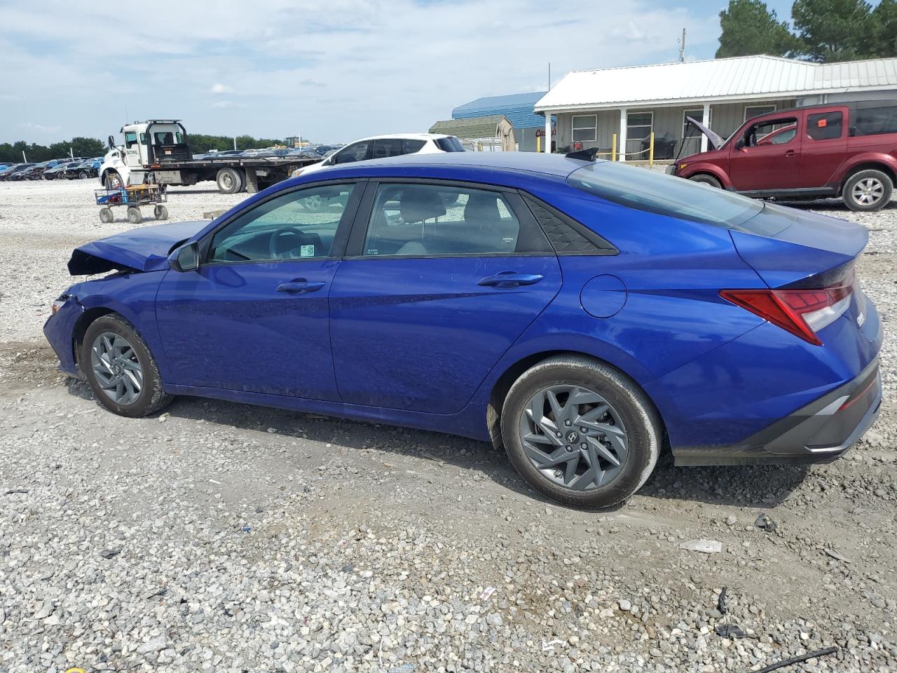 2024 HYUNDAI ELANTRA BLUE VIN:KMHLM4DJ7RU109763