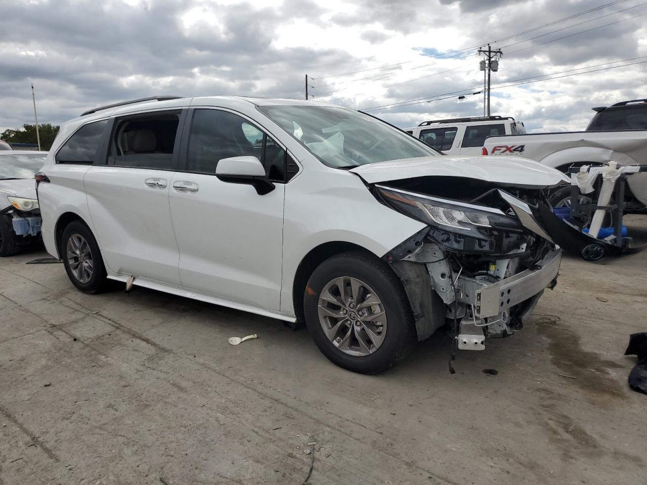 2023 TOYOTA SIENNA XLE VIN:5TDYRKEC2PS145829