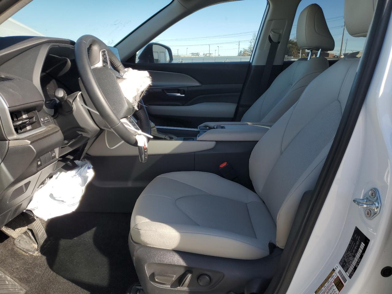 2024 TOYOTA GRAND HIGHLANDER XLE VIN:5TDACAB50RS005736