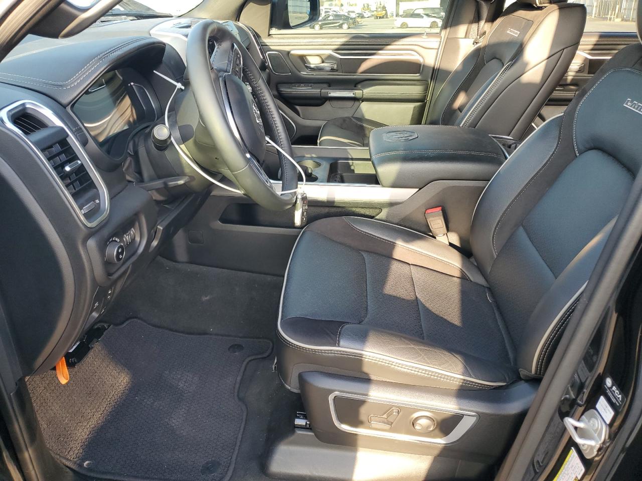 2024 RAM 1500 LARAMIE VIN:1C6SRFJT3RN217088