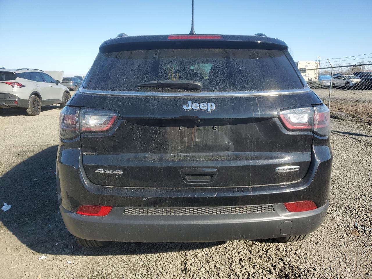 2022 JEEP COMPASS LATITUDE LUX VIN:3C4NJDFB8NT165002