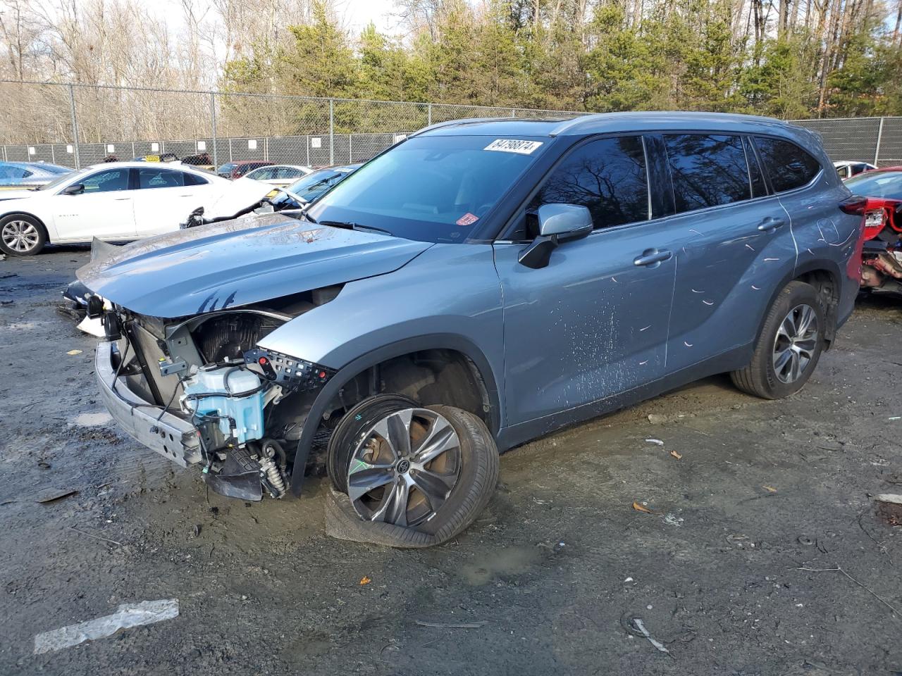 2022 TOYOTA HIGHLANDER XLE VIN:5TDGZRBH4NS246436
