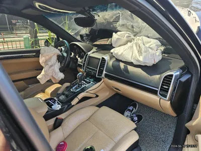 2016 Porsche Cayenne VIN: