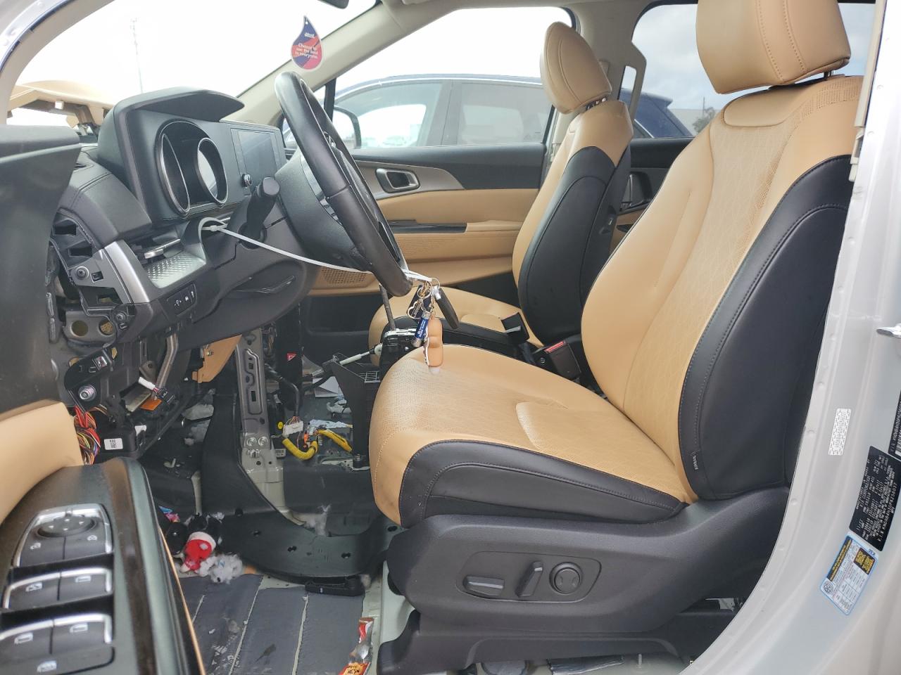 2023 KIA CARNIVAL LX VIN:KNDNB4H30P6256037