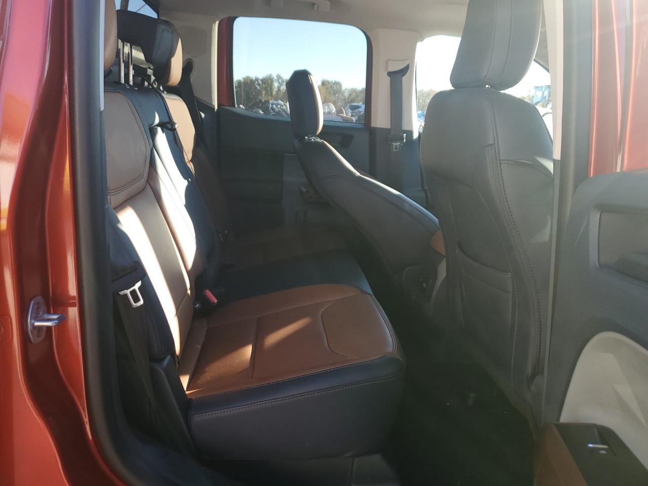 2024 FORD MAVERICK LARIAT VIN:3FTTW8M35RRB20436