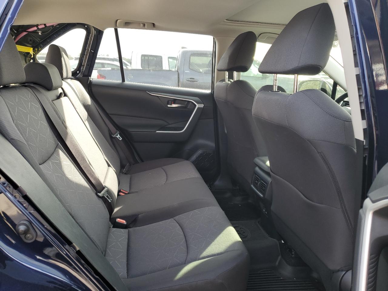 2022 TOYOTA RAV4 XLE VIN:JTMW1RFV5ND094407