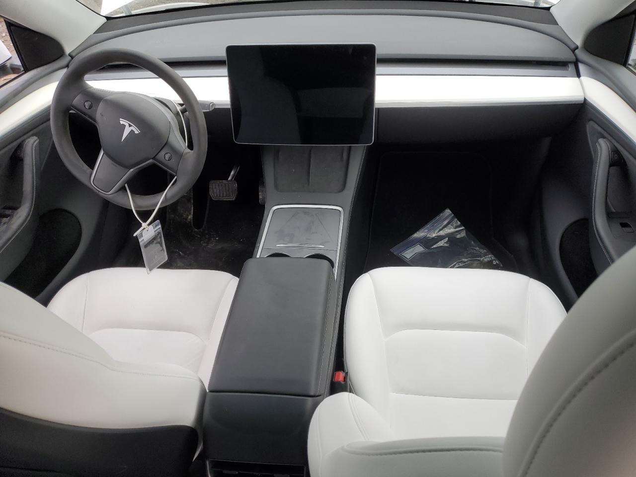 2024 TESLA MODEL Y  VIN:7SAYGDEE7RA234919