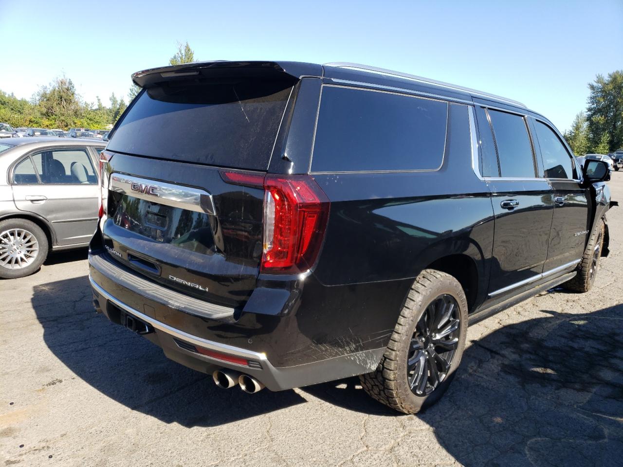 2022 GMC YUKON XL DENALI VIN:1GKS2JKL1NR255313