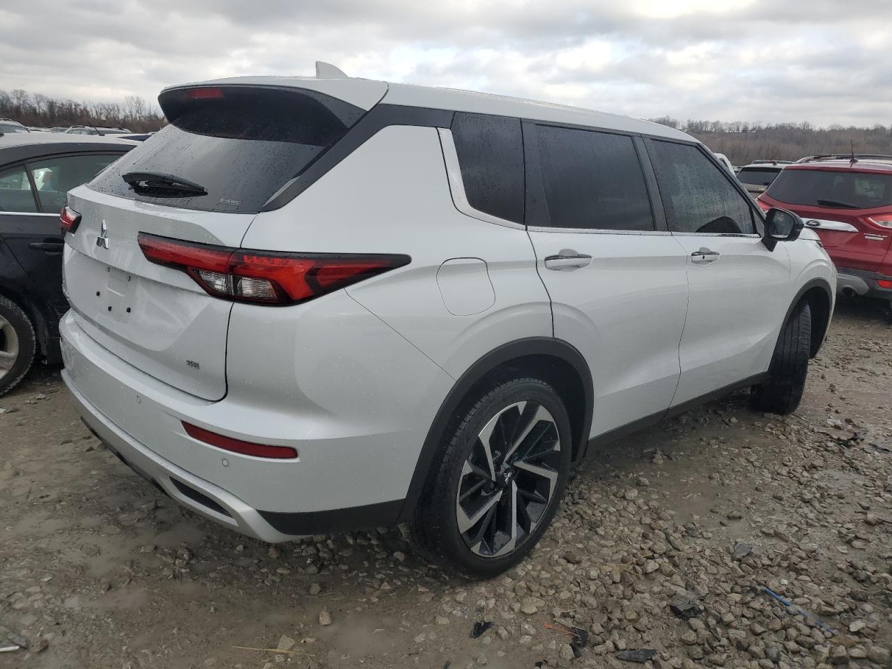 2024 MITSUBISHI OUTLANDER SE VIN:JA4J4VA86RZ041147