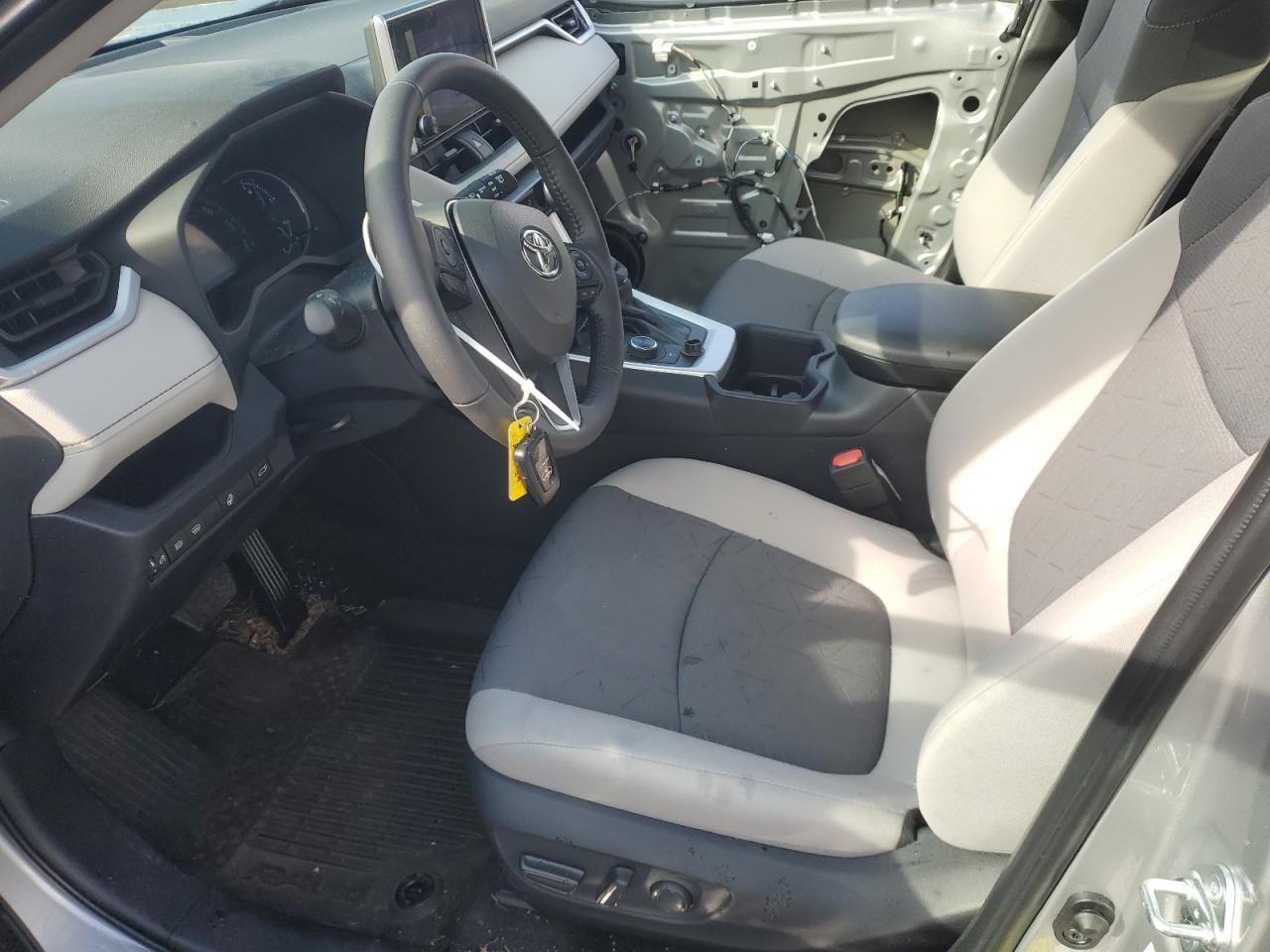 2024 TOYOTA RAV4 XLE VIN:2T3RWRFV5RW233152
