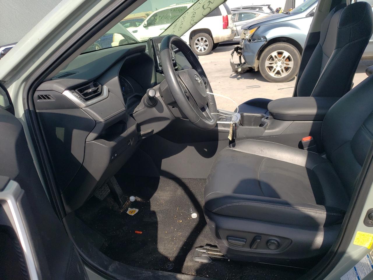 2022 TOYOTA RAV4 XLE PREMIUM VIN:JTMB6RFV3ND061888