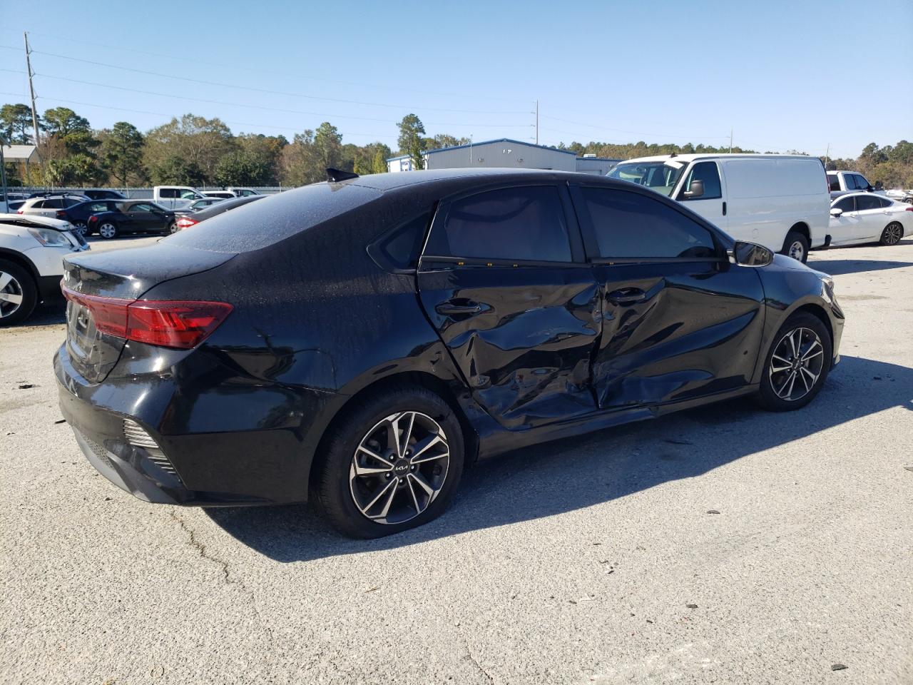 2022 KIA FORTE FE VIN:3KPF24AD7NE418583