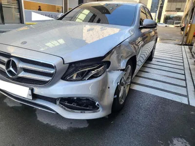 2018 Mercedes-Benz E 200 WDDZF4CB6JA383731 VIN:WDDZF4CB6JA383731