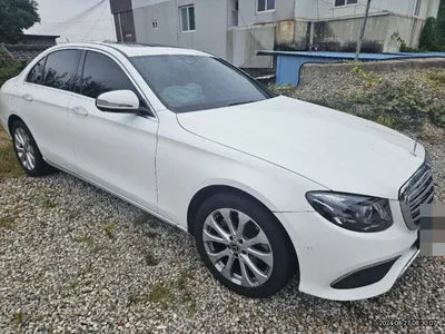 2017 Mercedes-Benz E 220 VIN: