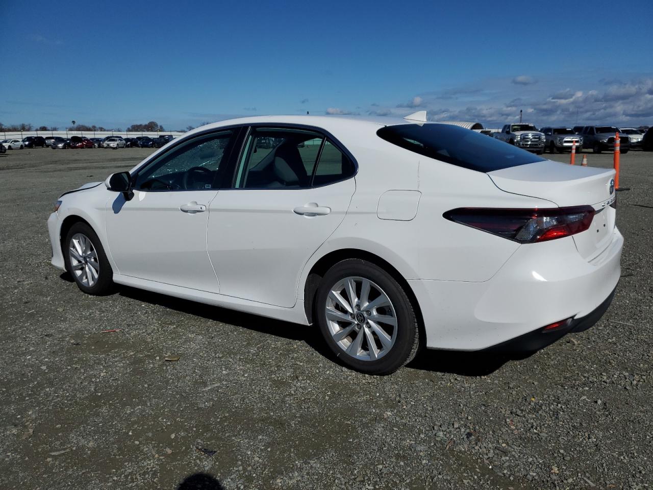 2024 TOYOTA CAMRY LE VIN:4T1C11AK5RU257074