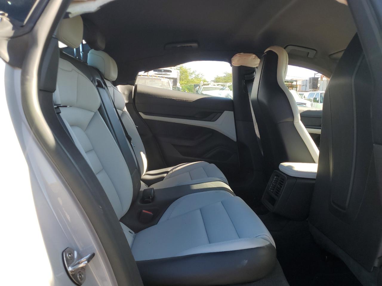 2024 PORSCHE TAYCAN  VIN:WP0AA2Y17RSA10152