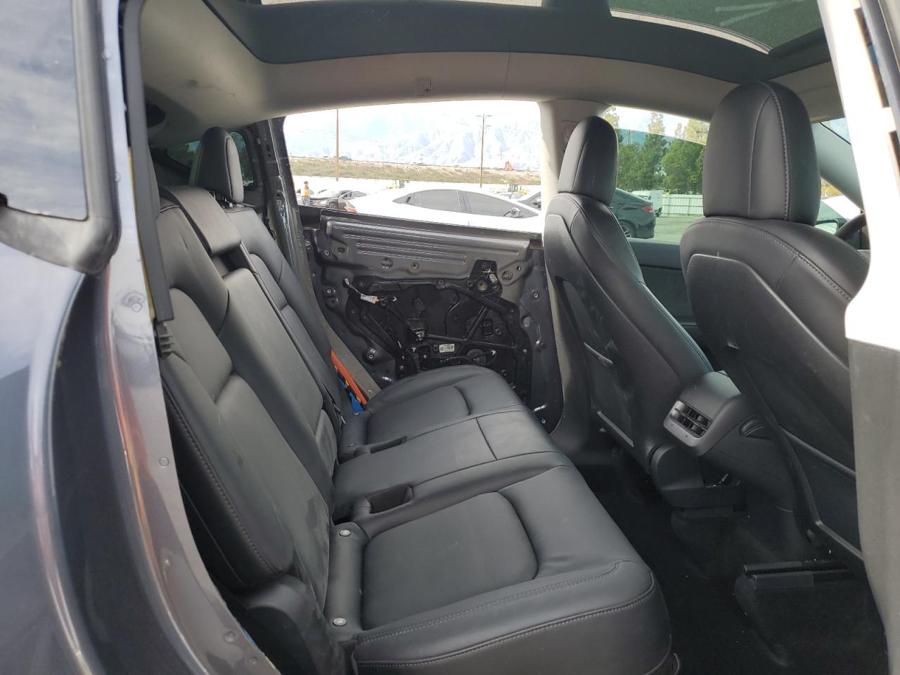 2022 TESLA MODEL Y  VIN:7SAYGDEEXNF368112