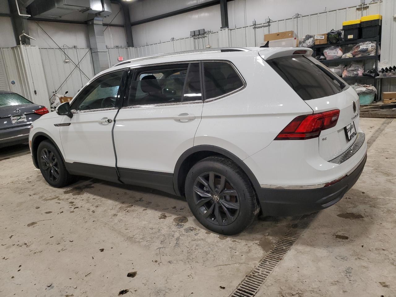 2024 VOLKSWAGEN TIGUAN SE VIN:3VV3B7AX2RM116629