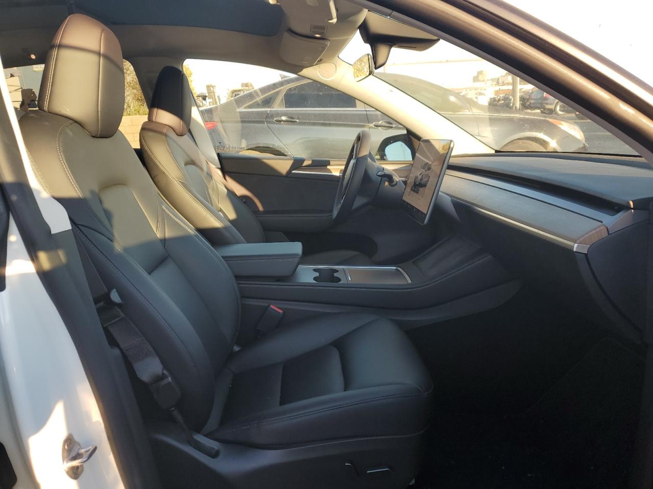 2022 TESLA MODEL Y  VIN:7SAYGDEE2NA020351