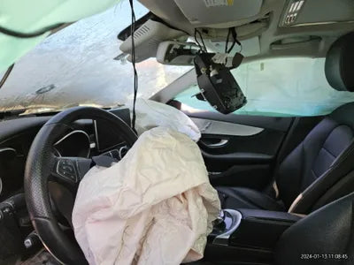 2015 Mercedes-Benz C 200 VIN: