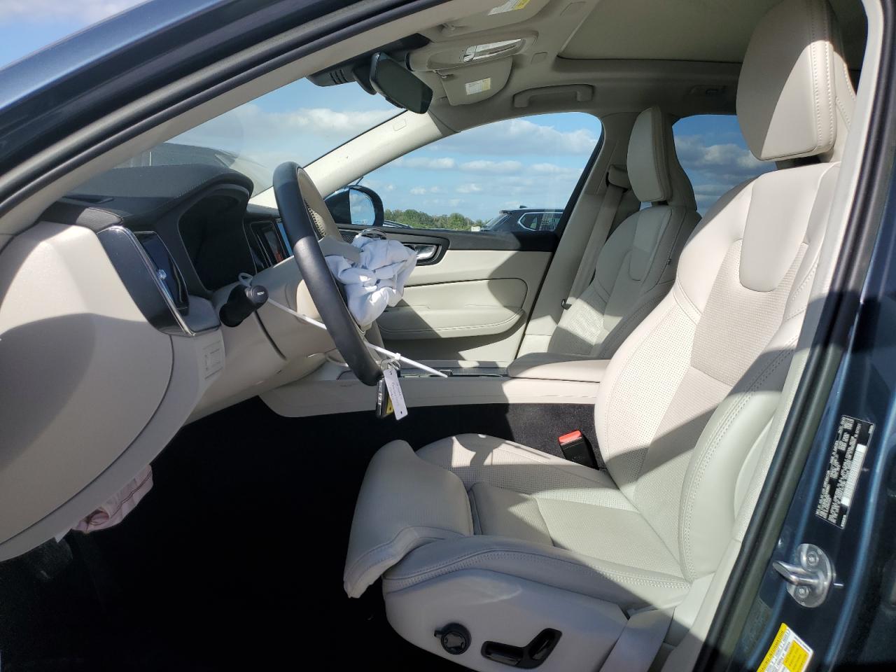 2022 VOLVO XC60 T8 RECHARGE INSCRIPTION VIN:YV4H60DL2N1069891