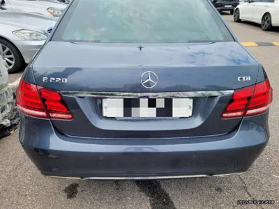 2014 Mercedes-Benz E 220 VIN: