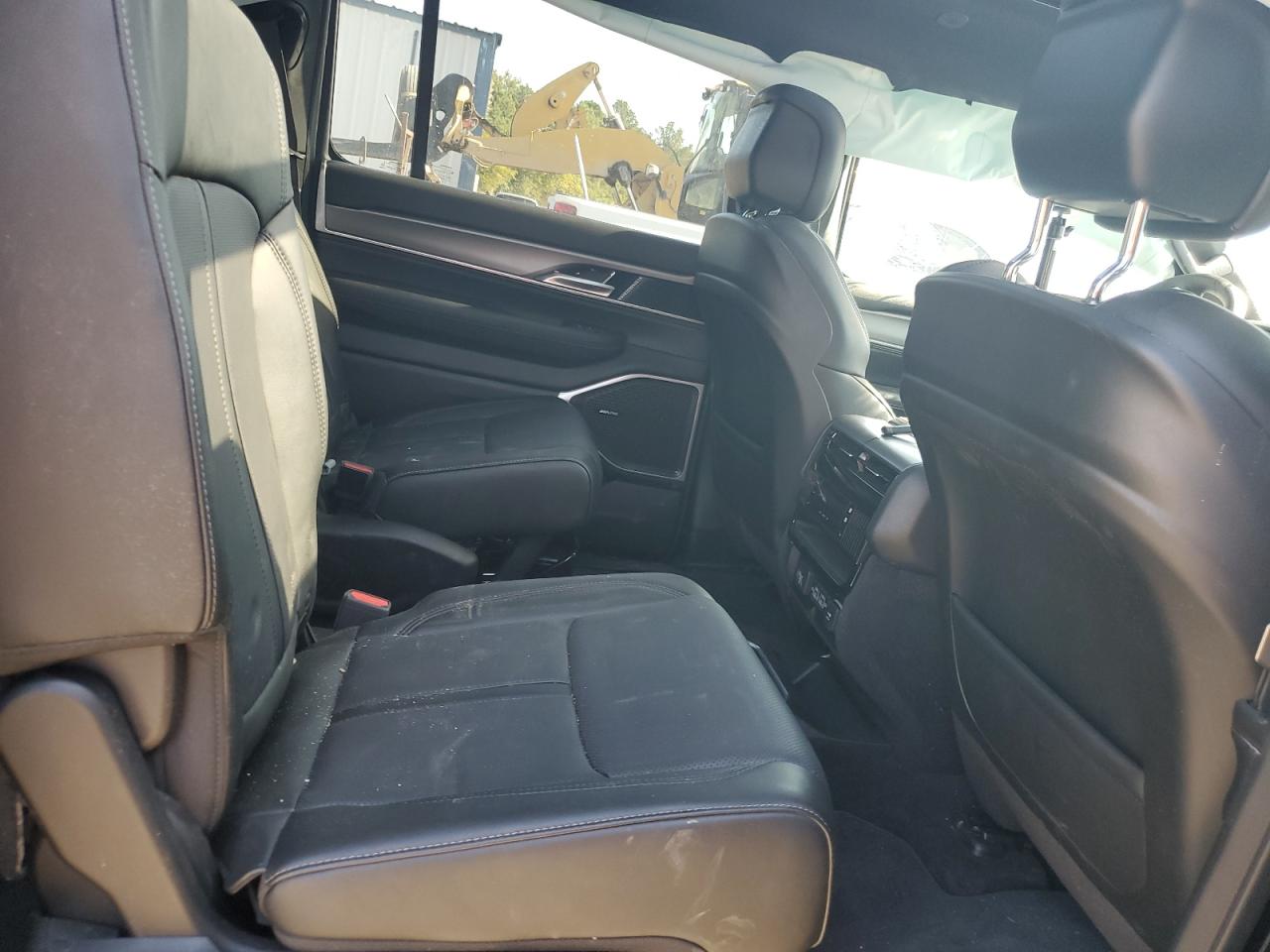 2024 JEEP WAGONEER L SERIES II VIN:1C4SJRBP5RS104649