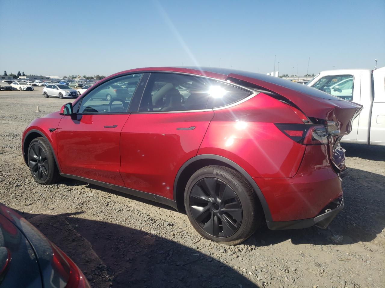 2024 TESLA MODEL Y  VIN:7SAYGAEEXRF114548