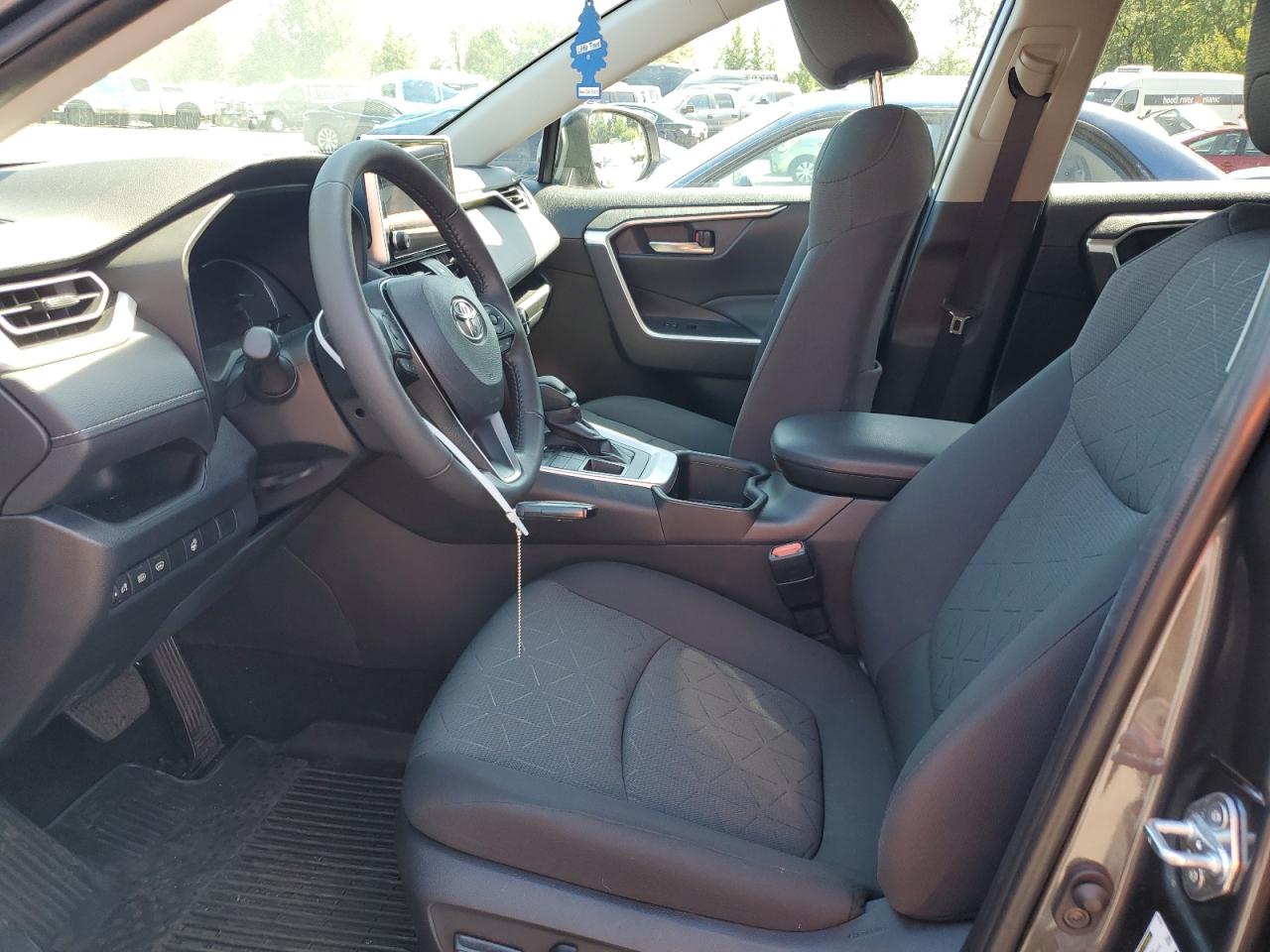 2023 TOYOTA RAV4 XLE VIN:2T3P1RFV8PC392428