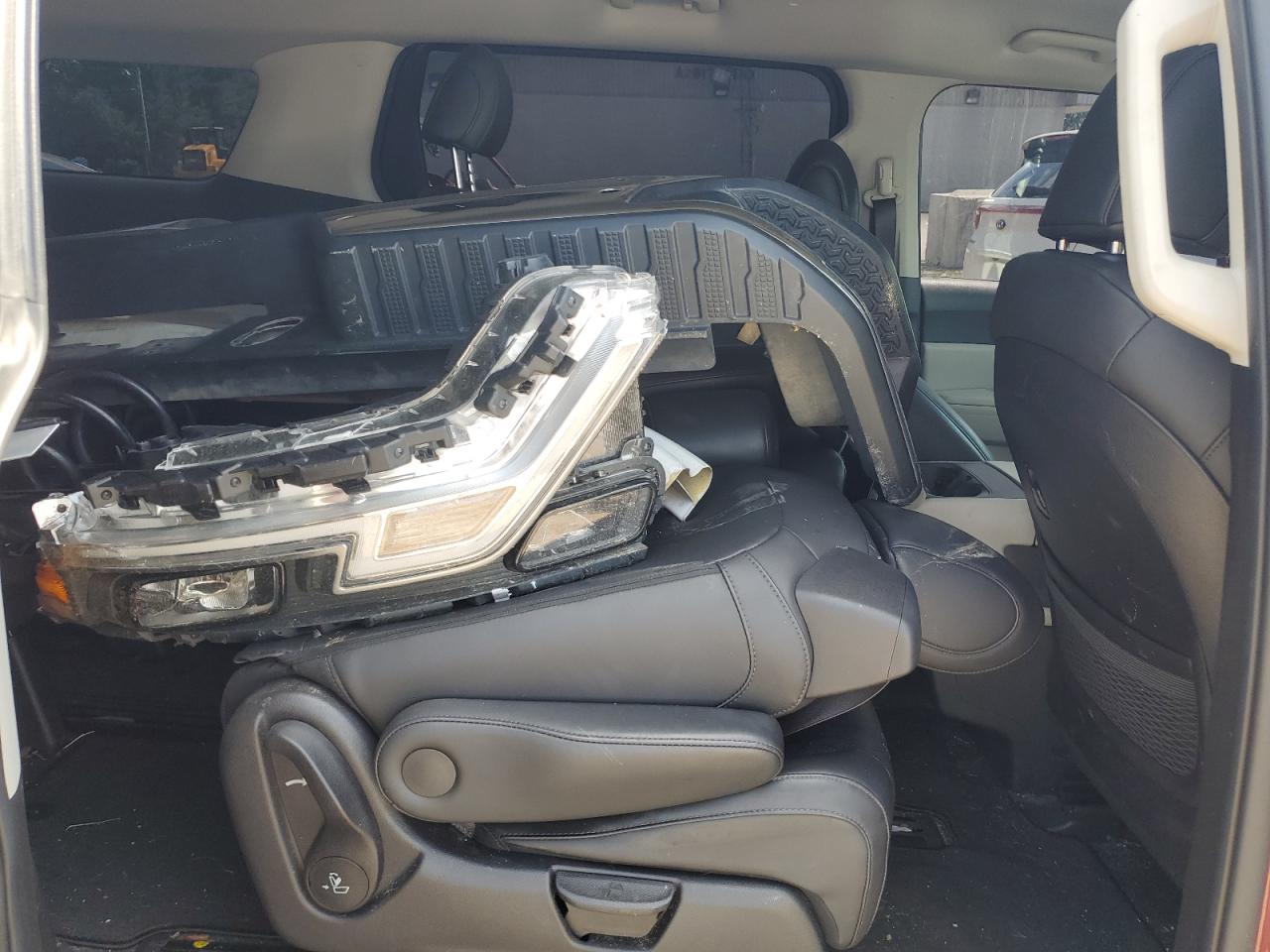 2022 KIA CARNIVAL LX VIN:KNDNB4H30N6091670