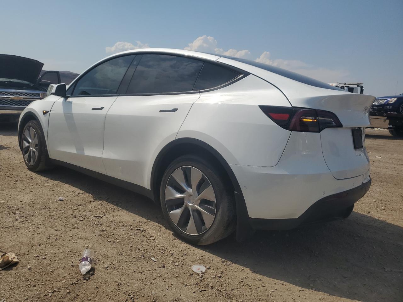 2022 TESLA MODEL Y  VIN:7SAYGDEE2NF407503