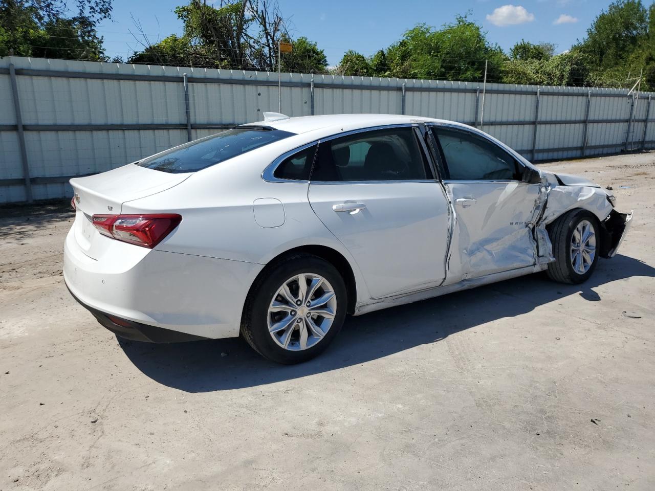 2022 CHEVROLET MALIBU LT VIN:1G1ZD5ST1NF205873