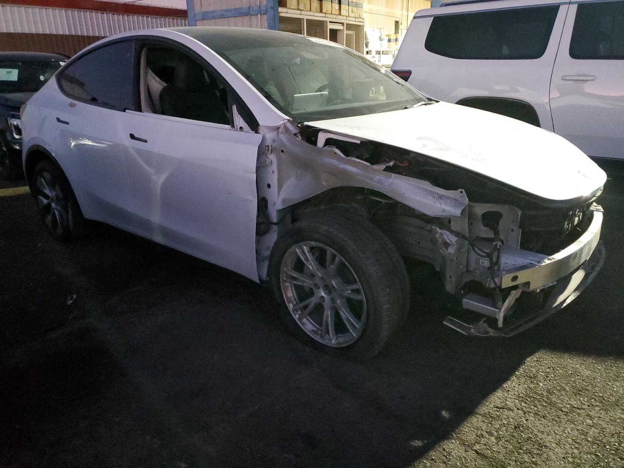 2023 TESLA MODEL Y  VIN:7SAYGDEE2PA128617