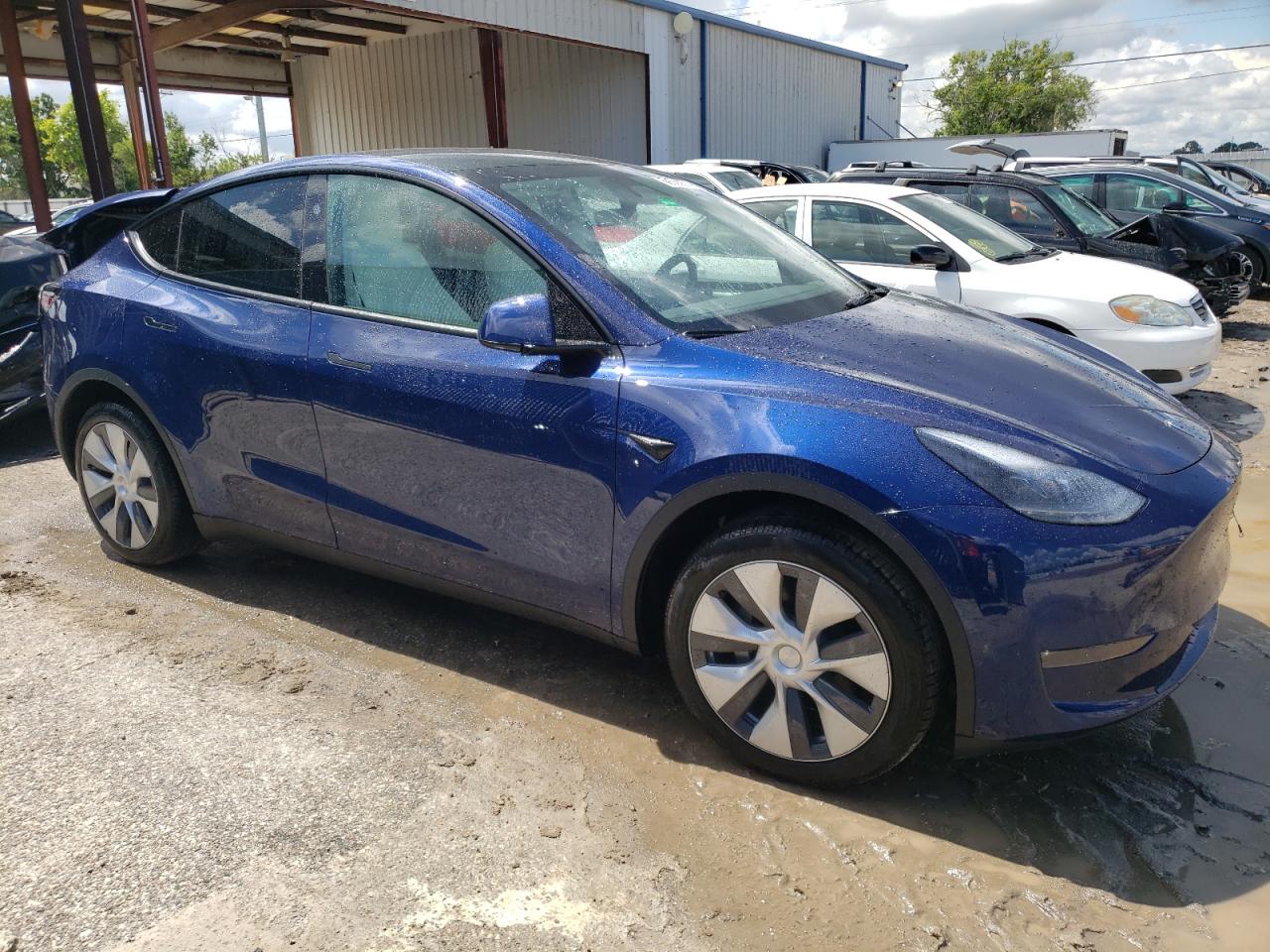 2024 TESLA MODEL Y  VIN:7SAYGDEE4RA223215