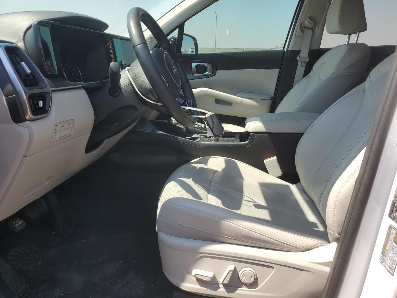 2022 KIA SORENTO S VIN:5XYRL4LC8NG154680