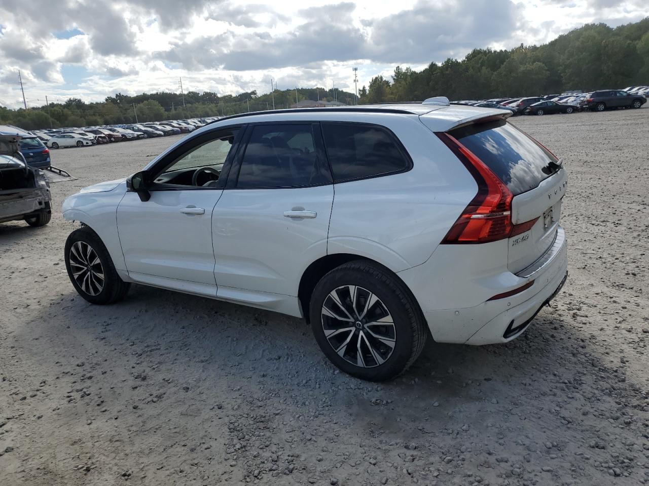 2024 VOLVO XC60 PLUS VIN:YV4L12RL2R1823858