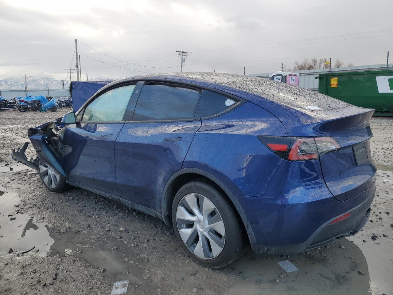 2024 TESLA MODEL Y  VIN:7SAYGAEE1RF072951