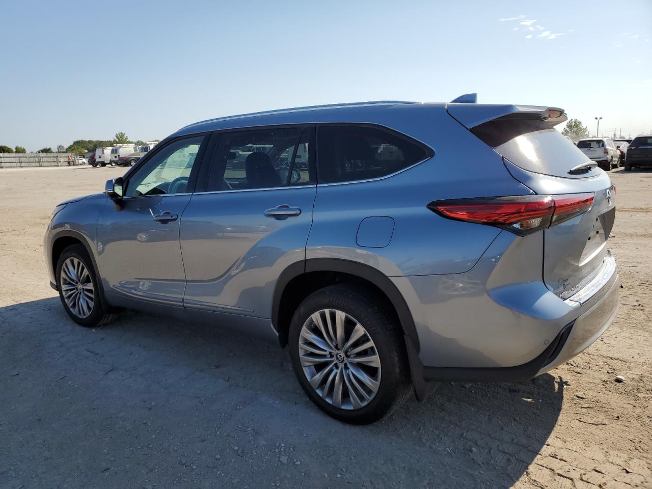 2022 TOYOTA HIGHLANDER PLATINUM VIN:5TDFZRBH7NS200949