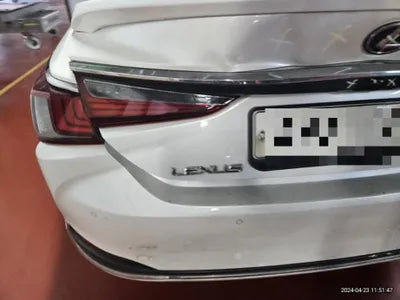 2018 Lexus ES 300 VIN: