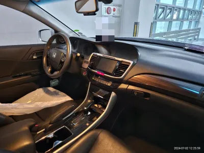 2017 Honda Accord VIN: