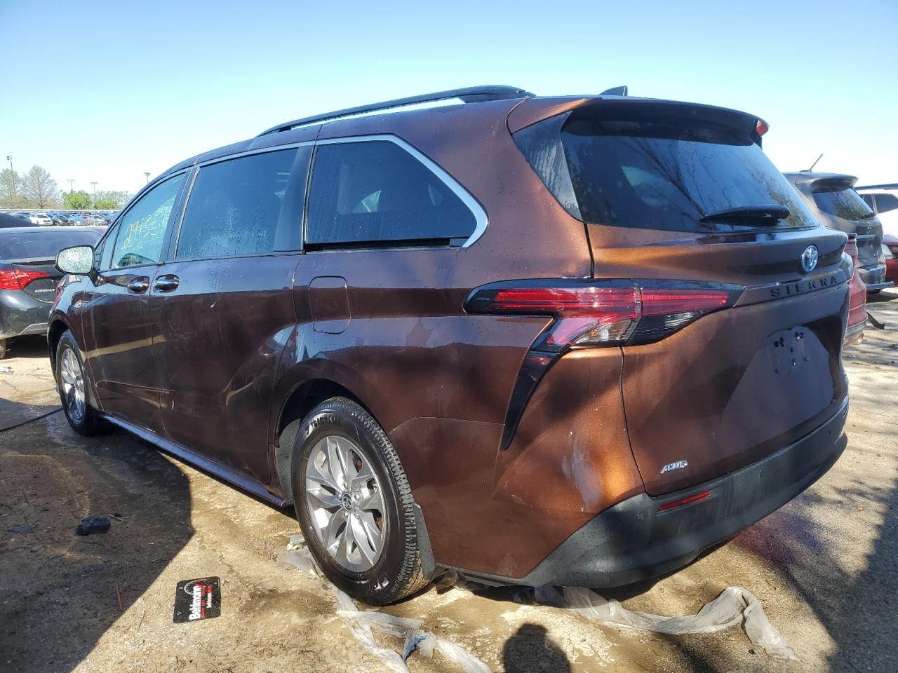 2022 TOYOTA SIENNA XLE VIN:5TDJSKFC3NS060127