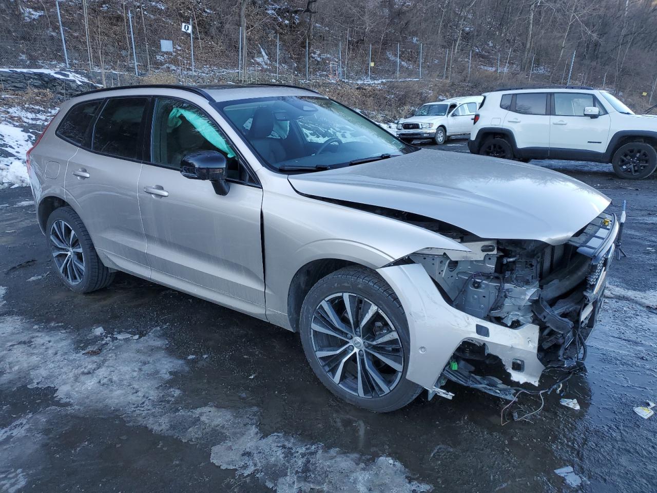 2024 VOLVO XC60 PLUS VIN:YV4L12RL6R1731264